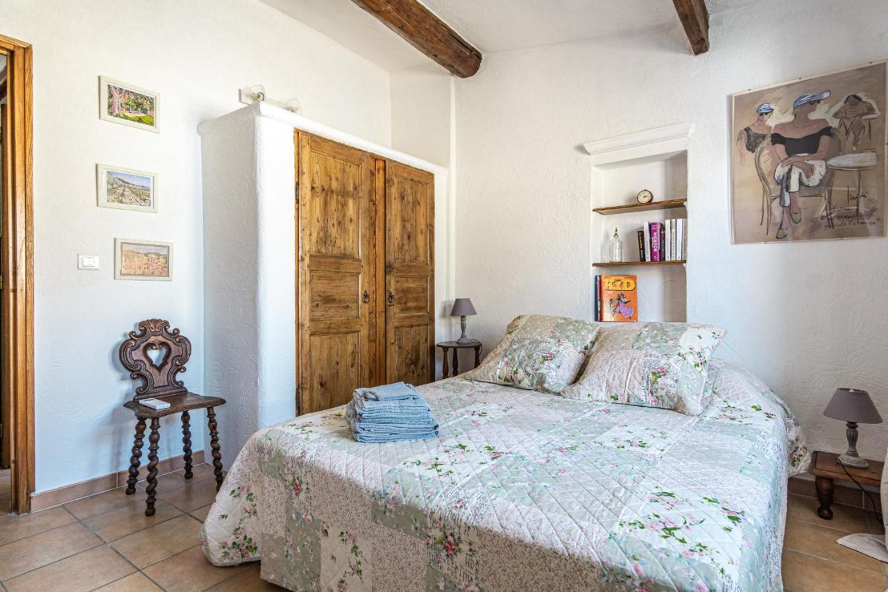 Maison De Village Au Coeur De Л'Иль-сюр-ла-Сорг Экстерьер фото