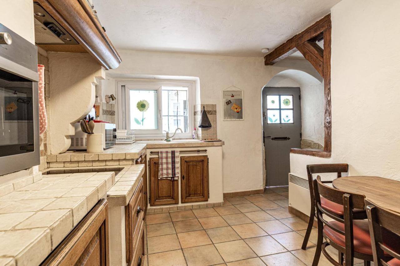Maison De Village Au Coeur De Л'Иль-сюр-ла-Сорг Экстерьер фото